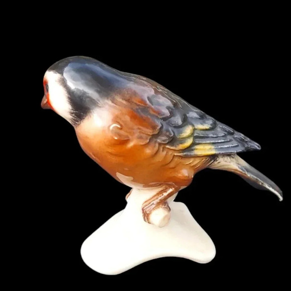 Vintage Goebel West Germany Goldfinch Bird Figurine - Picture 2 of 4
